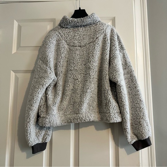 NWT Hippie Rose Faux Fur Quarter Zip Sherpa - Picture 2 of 6